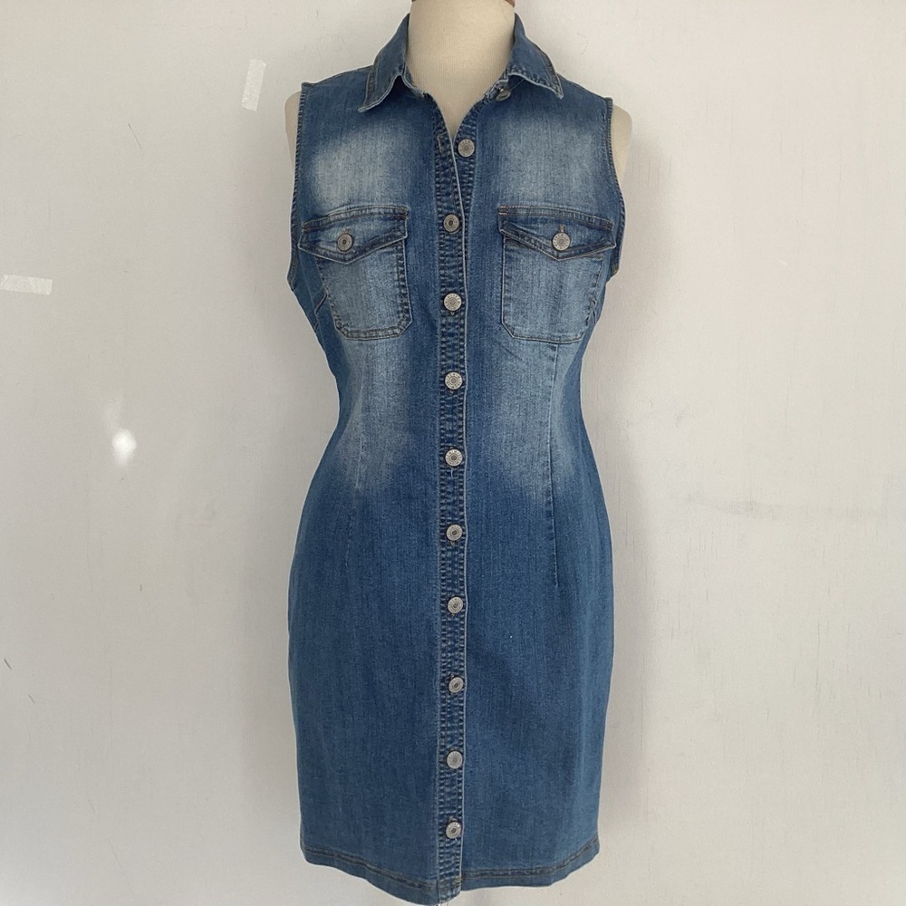 90’s Y2K Love Tree sleeveless button up front collared denim dress. Size Large